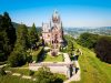castello-di-drachenburg-con-la-sua-architettura-teatrale-e-i-dettagli-neogotici-sorprende-per-leleganza-scenografica-che-lo-rende-pi-un-palcoscenico-storico-che-una-semplice-residenza