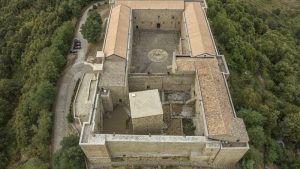 Castello-di-Lagopesole