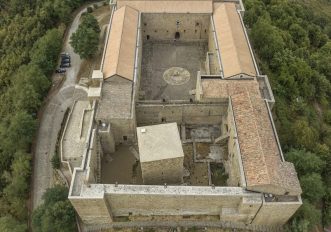 Castello-di-Lagopesole