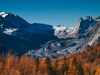 val-veny-tra-ghiacciai-e-boschi-scuri-lautunno-lascia-la-valle-quasi-deserta-con-rifugi-essenziali-e-camminate-semplici-lungo-il-fondovalle
