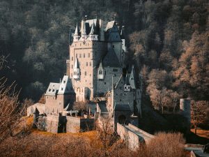 Castelli più scenografici Europa, fine autunno e inizio inverno