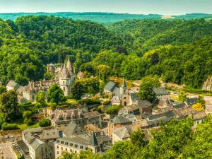 Città europee immerse nella natura