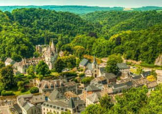 Città europee immerse nella natura