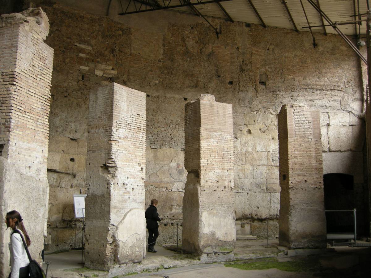 Esedra, Crypta Baldi