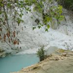 Bagno nelle concrezioni calcaree in Toscana