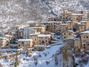 Borghi sotto la neve in Italia