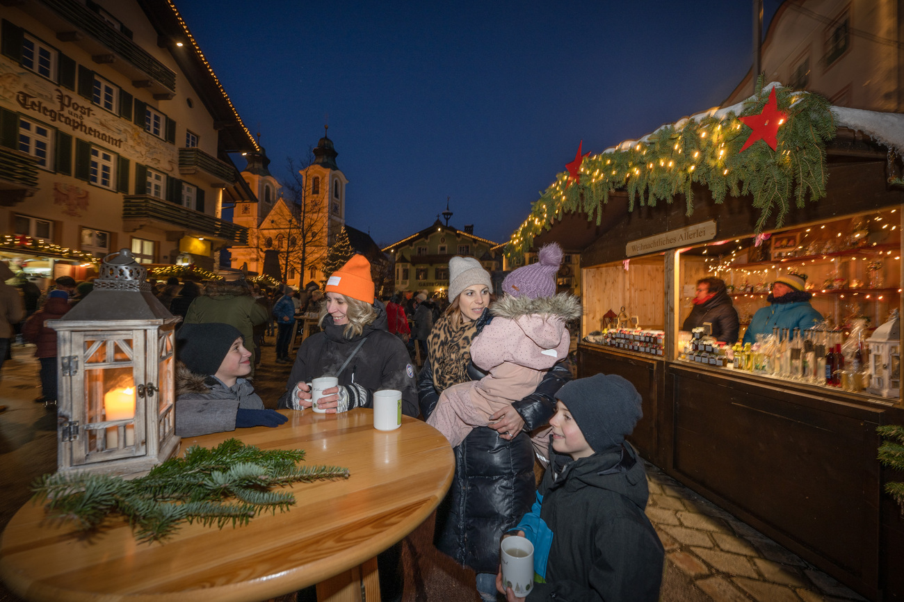 In Tirolo i mercatini di Natale sono anche in montagna e sul lago