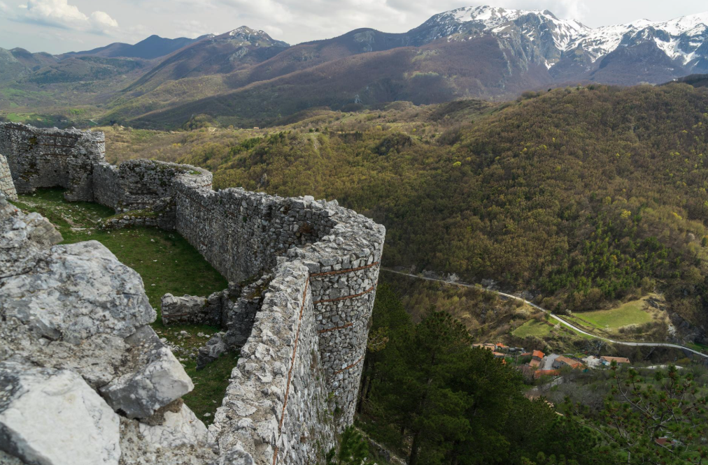 castello-roccamandolfi-visitmolise