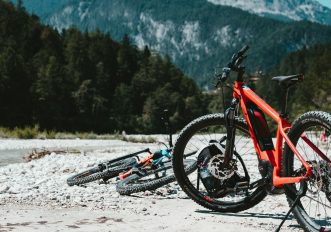 Outdoor sostenibile: quando sport e mobilità incontrano l’economia circolare