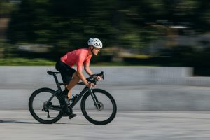 Bici da strada: quello che il marketing non ti dirà mai (e che devi sapere prima di spendere)