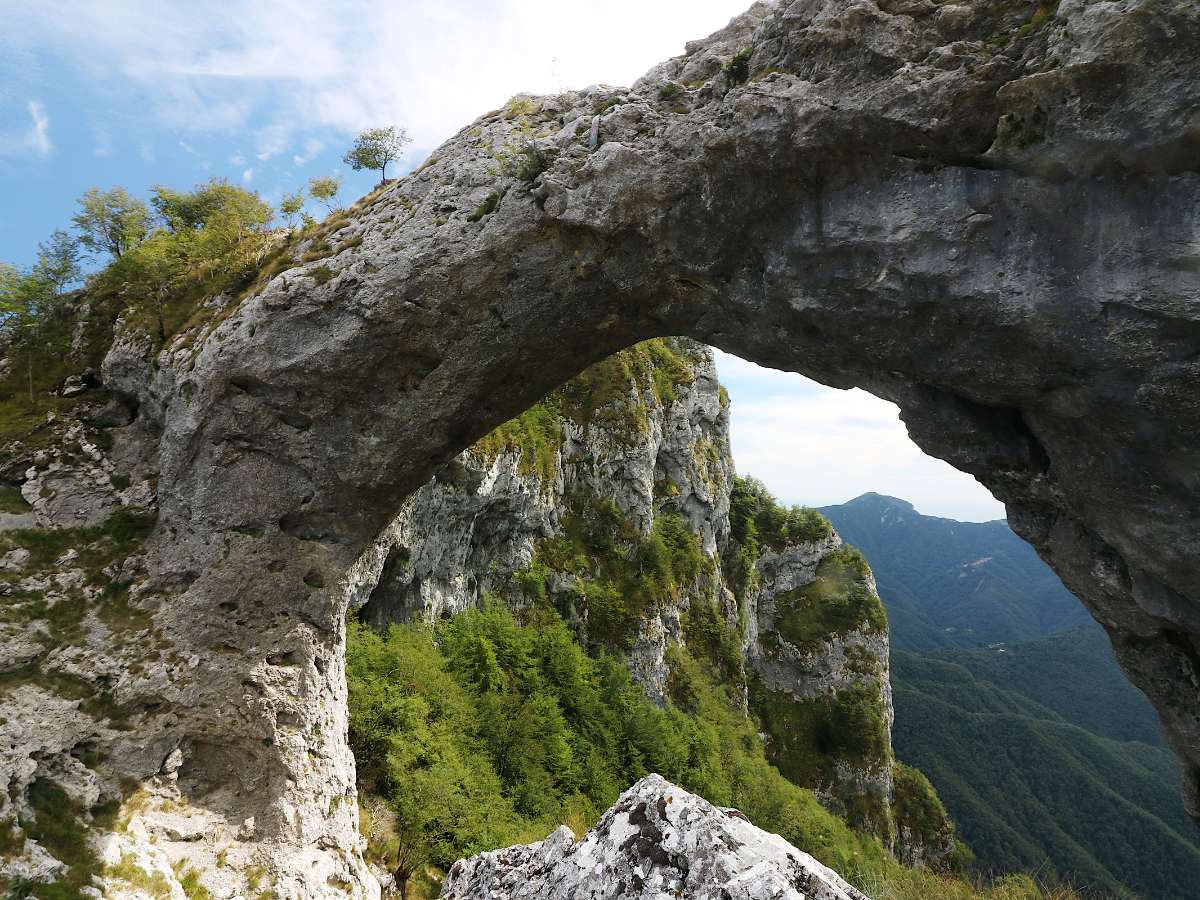 Il grande foro del Monte Forato