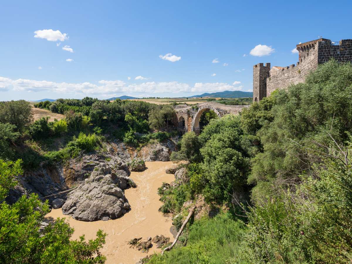 Castello e Ponte del Diavolo, Vulci