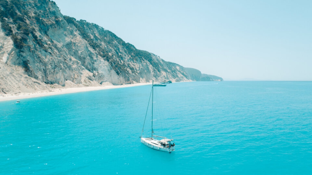 lefkada-Egremnoi-beach