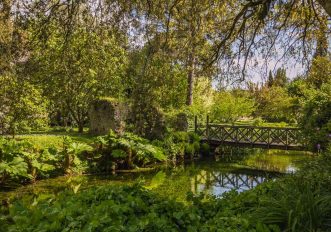 Pompei del Medioevo, Giardino di Ninfa