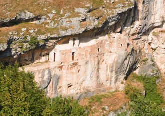 L'Eremo di San Bartolomeo in Legio a Roccamorice