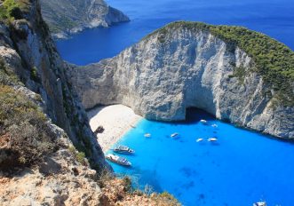 Navagio-Beach-Zacinto