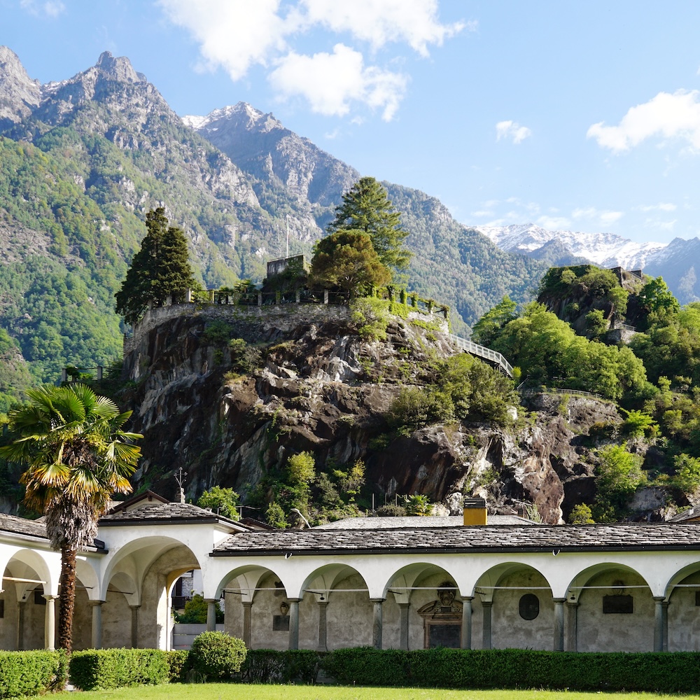 02 - collegiata di san lorenzo e parco botanico