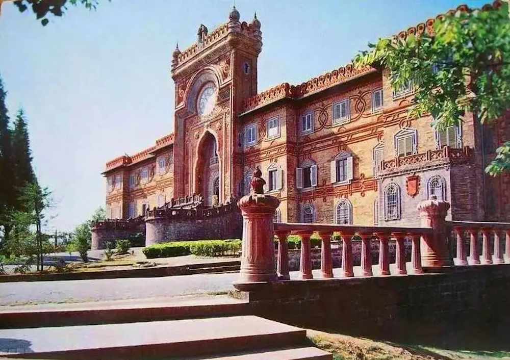 Castello-di-Sammezzano-toscana
