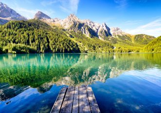 Laghi di montagna d'Italia in primavera