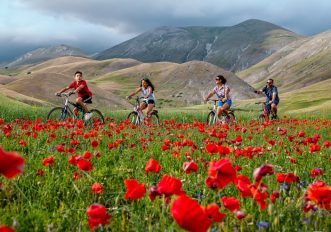 umbria-estate-2026-cosa-fare-castelluccio