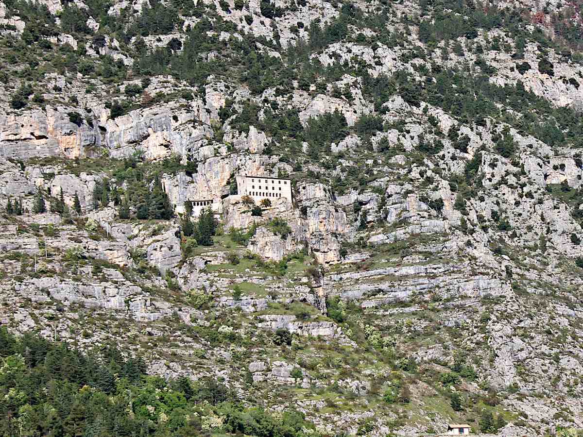 Panorama dell'Eremo celestiniano di Sant'Onofrio al Morrone