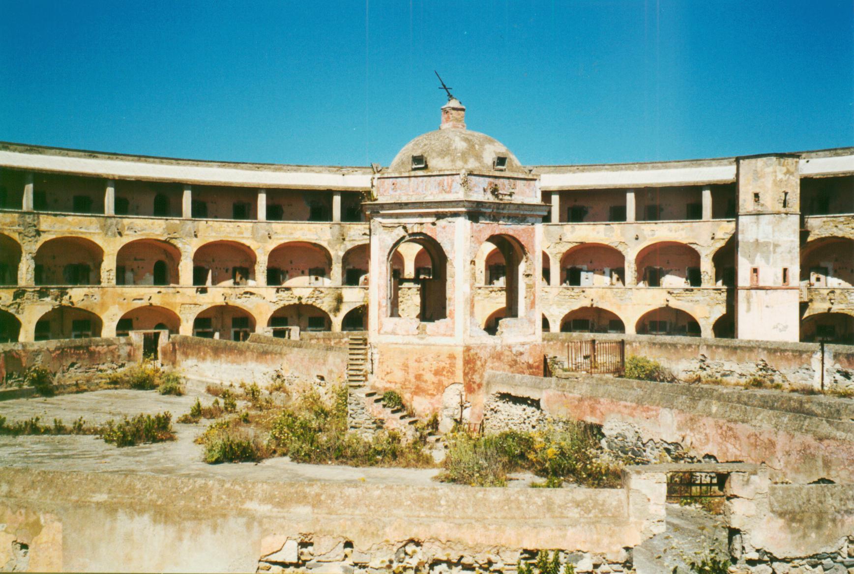 isola-Santostefano-carcere