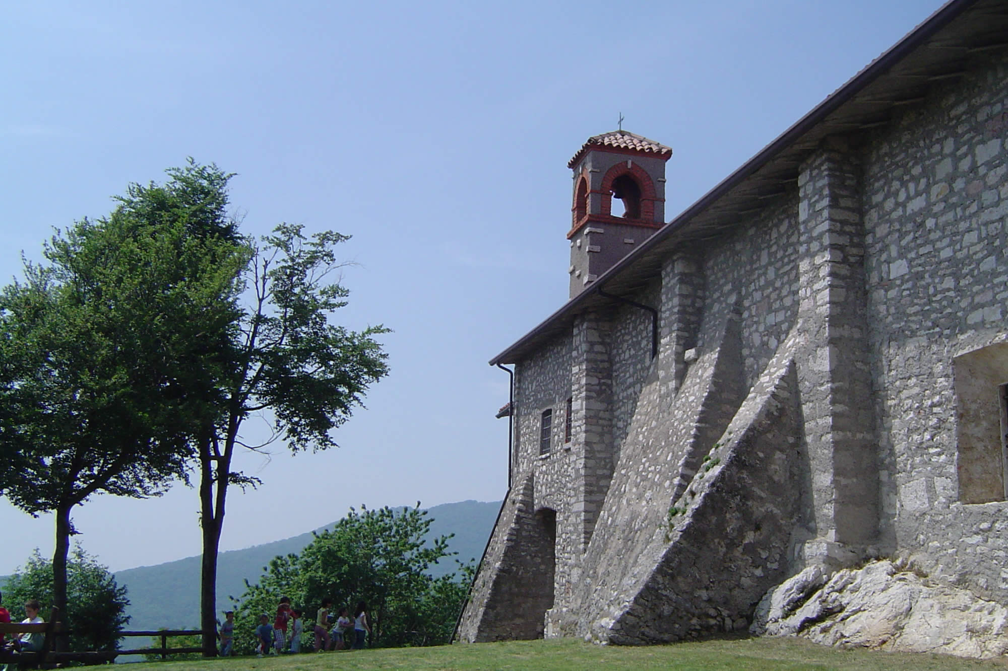 cariadeghe-altopiano-monastero