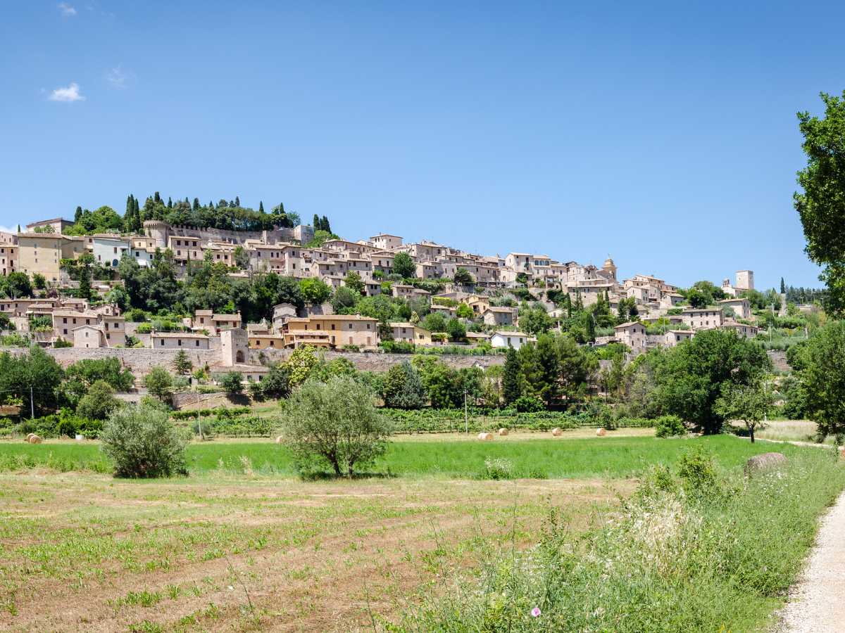 Veduta del borgo di Spello