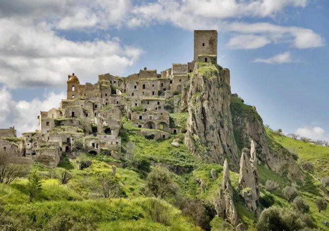 craco-borgo-basilicata-visita