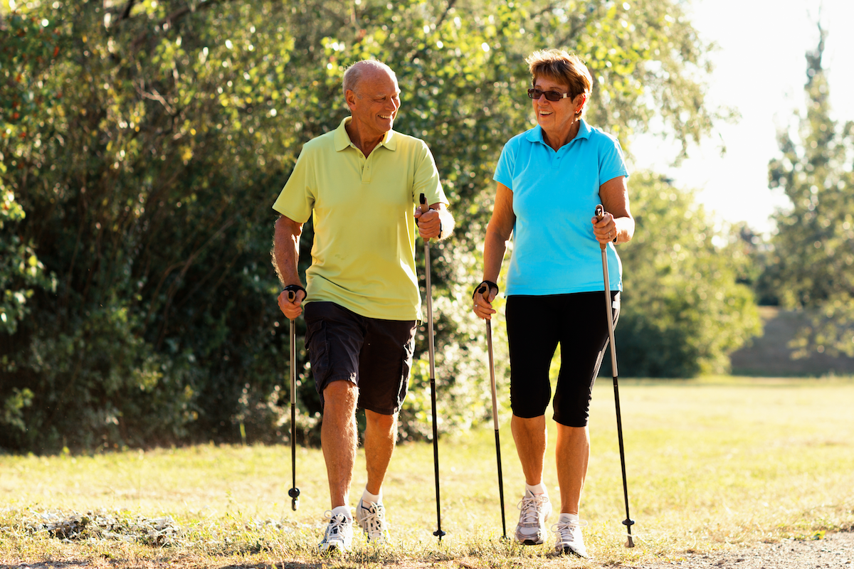 benefici-nordic-walking-buonumore-benessere-camminata