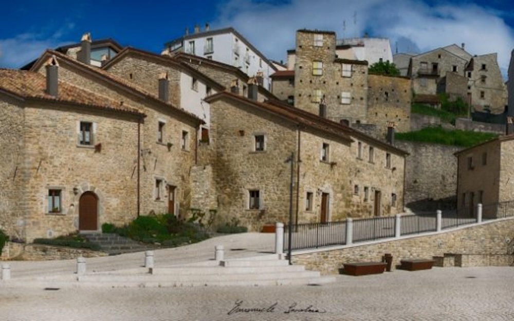 Borgo tufi