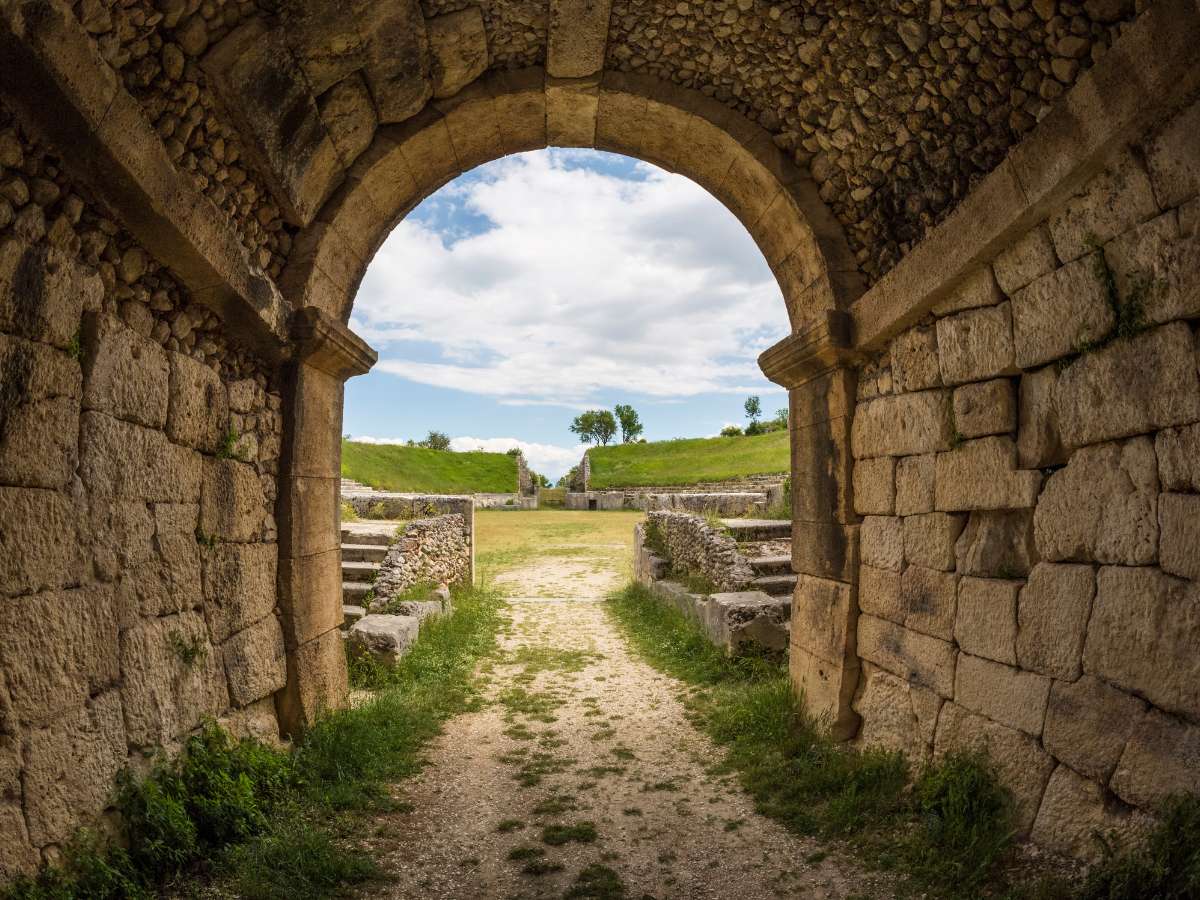 Cunicolo dei Gladiatori, Alba Fucens