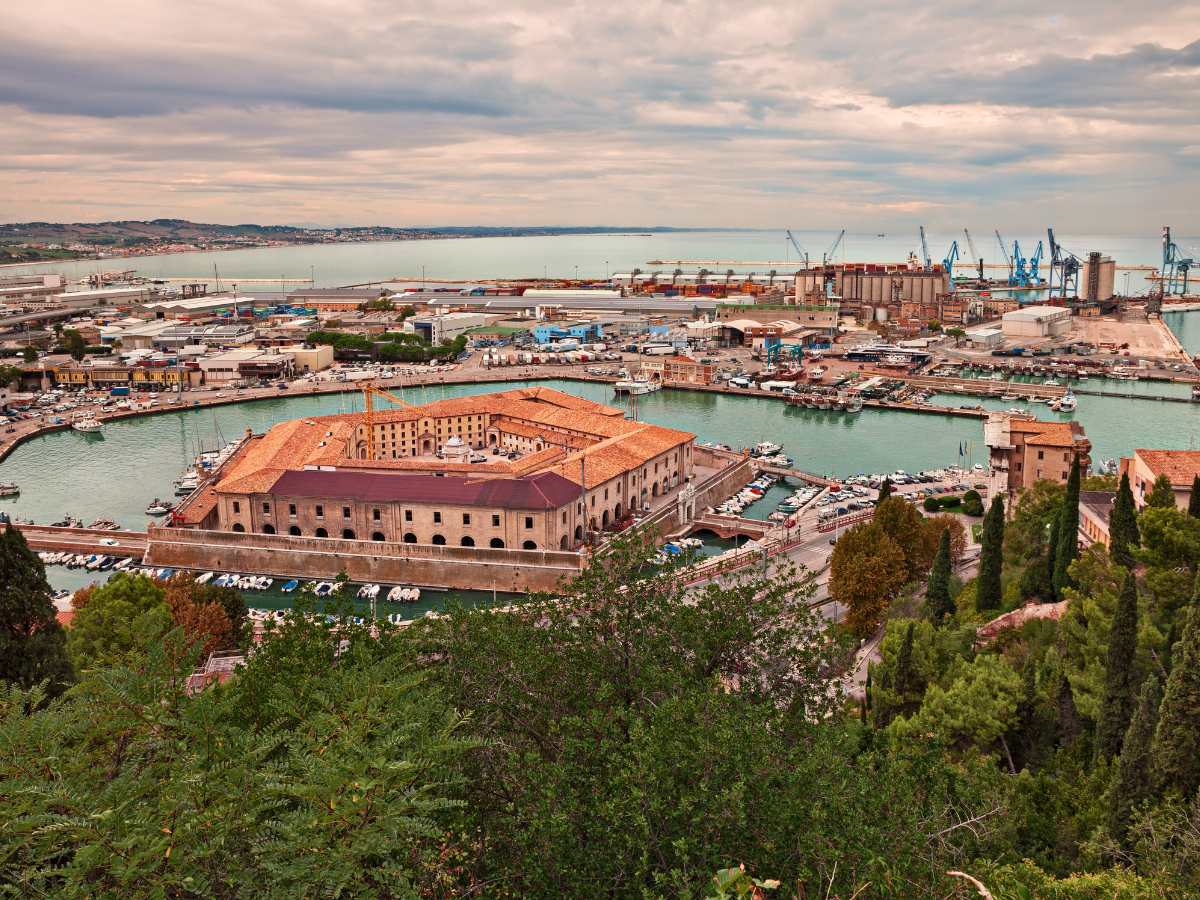 Mole Vanvitelliana di Ancona, Marche