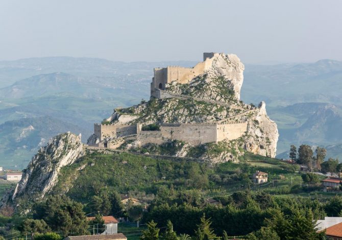 Mussomeli con il suo castello