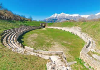 Sito archeologico Alba Fucens, Abruzzo