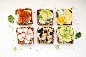 Spuntini estivi senza cucinare