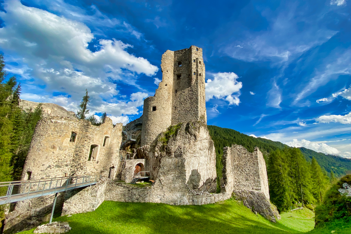 castello-delibana-dolomiti