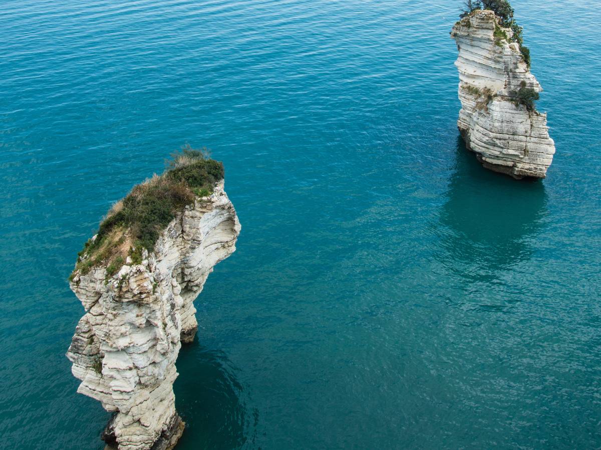 Faraglioni della Baia delle Zagare
