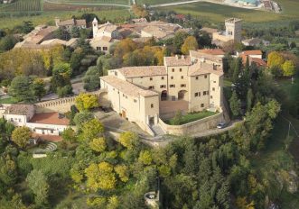 Bertinoro-emilia- piadina-vino FC,-Rocca,-Archivio-Comune-di-Forlì,-CC-BY-NC-SA