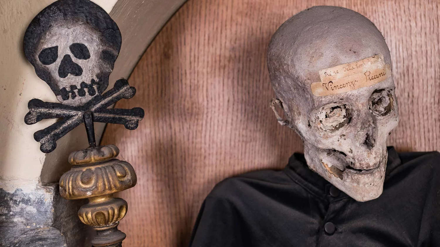 chiesa dei morti urbania mummie