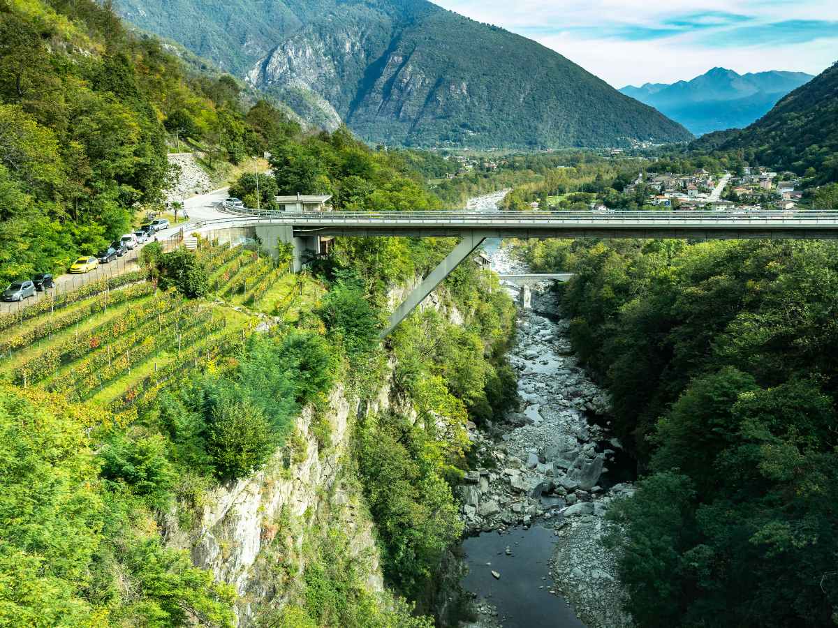 Tratto della Ferrovia Vigezzina-Centovalli