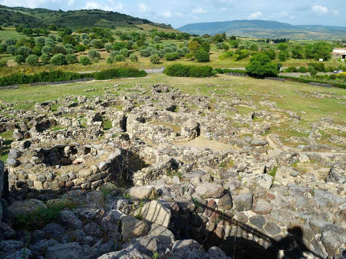 Resti del villaggio di Barumini in Sardegna
