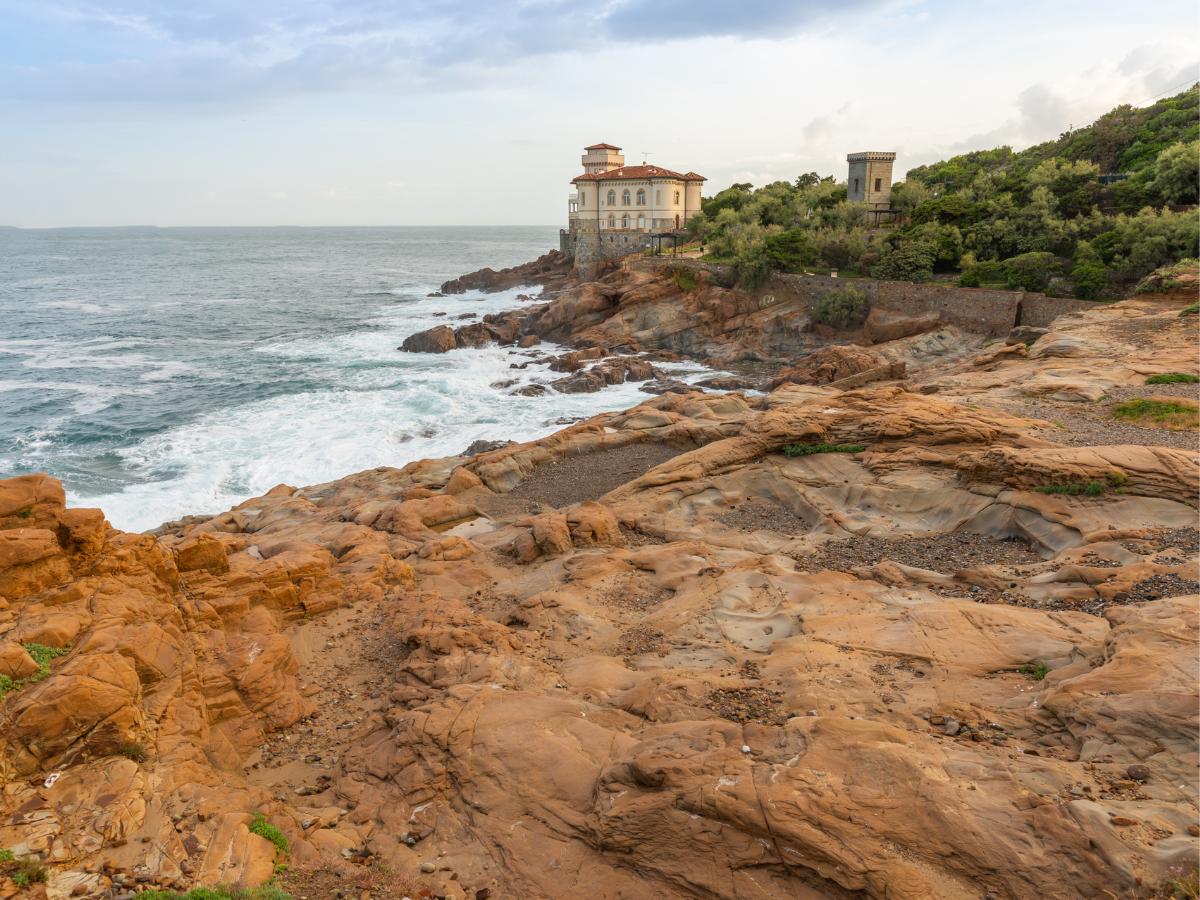 Castello del Boccale e Cala dei Pirati