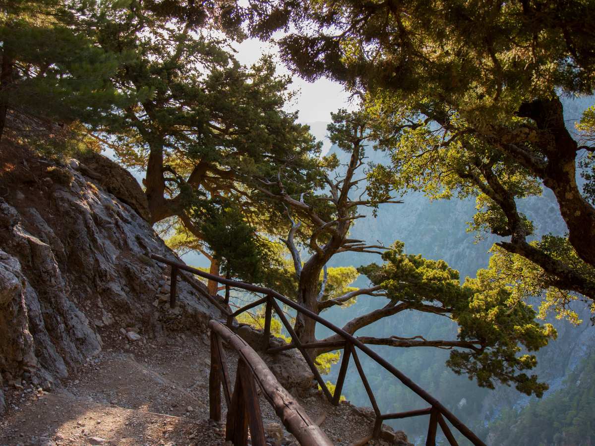 Percorrendo le Gole di Samaria