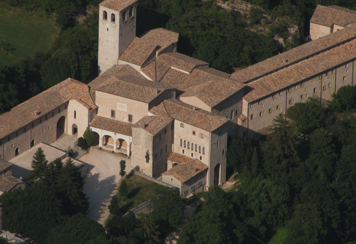 monastero-avellana-marche-visita