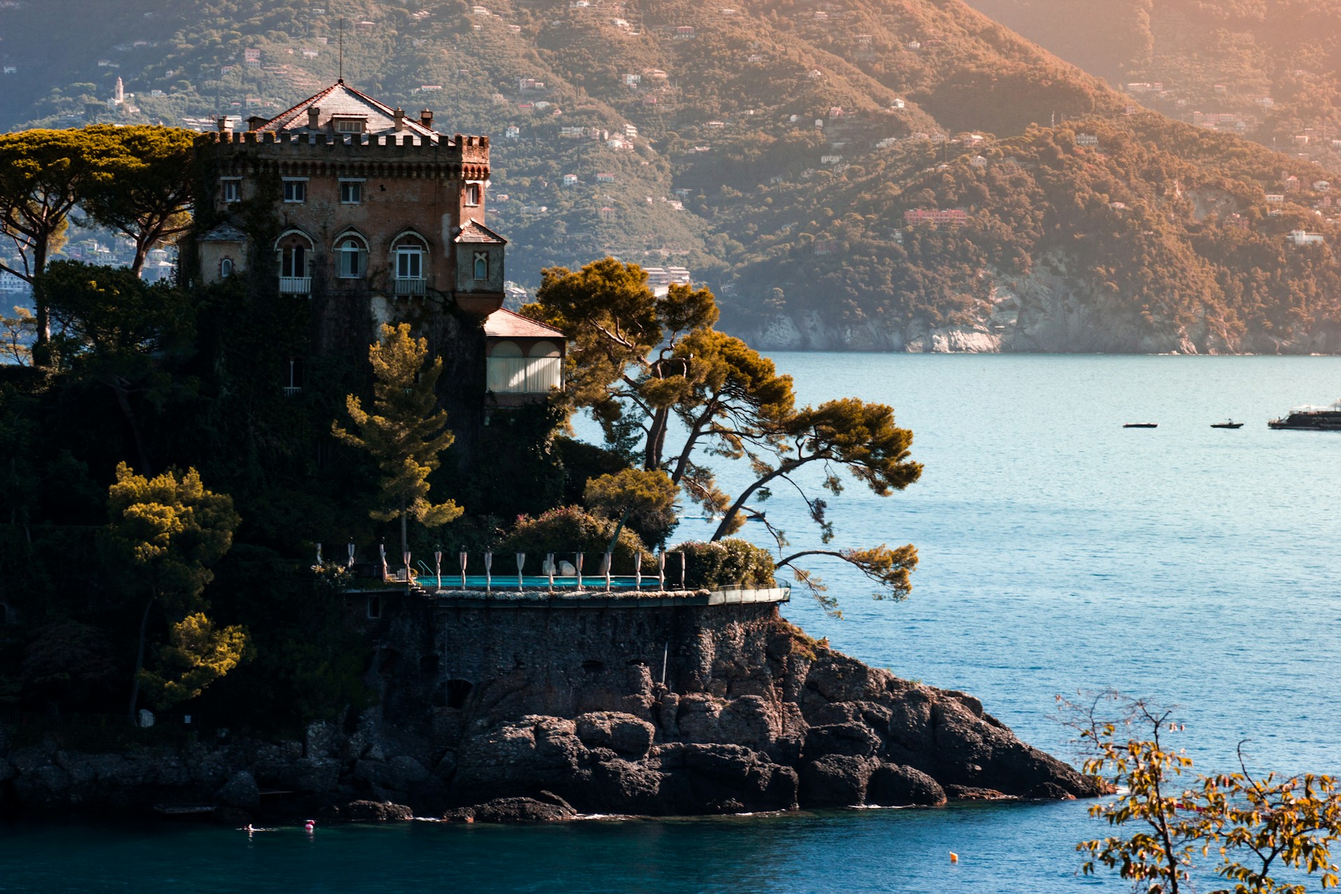 In bici in Liguria in ottobre: gli itinerari più belli dell'autunno